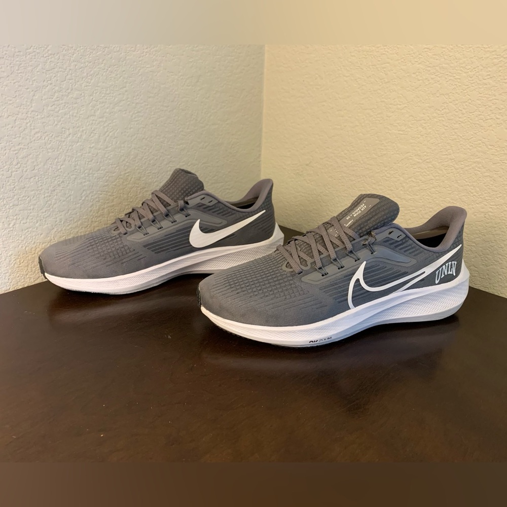 Nike Air Zoom Pegasus 39 TB ‘Gunsmoke’  UNLV Men’s Size 11